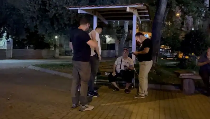 Telefonunu Çalan Hırsız, Kısmı Görme Kaybı Olan Adamı Hedef Aldı!