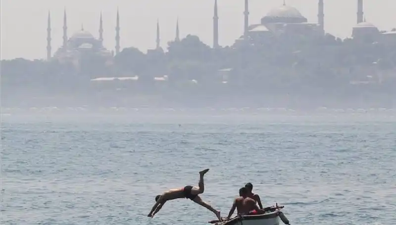Sıcaklık Rekorları: Bu Yaz 44 Derecelere Veda Edemeyeceğiz!