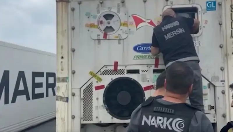 Mersin'de Güçlü Uyuşturucu Operasyonu: Çok Sayıda Tutuklama ve Ele Geçirme