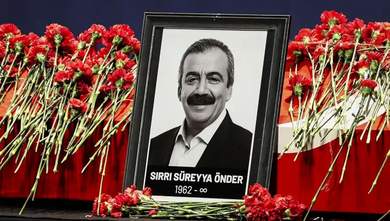 Meclis'te Sırrı Süreyya Önder Anması: Politikanın Derin Yüzleri
