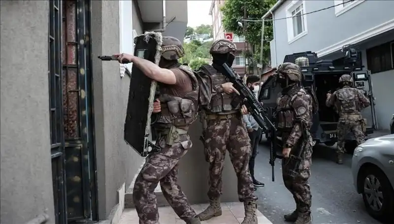İstanbul'da DAEŞ Terör Örgütüne Yönelik Büyütülen Operasyon: 20 Gözaltı