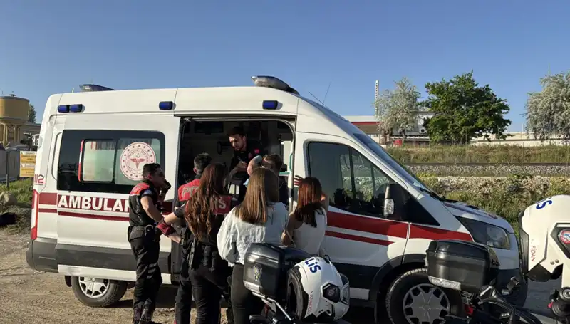 Arkadaşının Uzattığı Dalla Hayata Tutunmayı Başaran Aşk Hikayesi