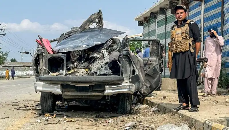 Pakistan'daki Patlamada Hükümet Yetkilileri ve Polis Memuru Hayatını Kaybetti