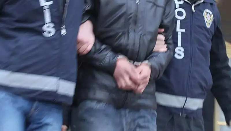 Konya’daki Dolandırıcılık Operasyonu: 13 Kişi Tutuklandı!