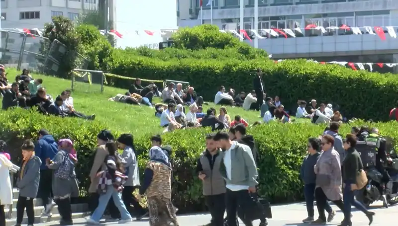 Taksim'de Deprem Yoğunluğu: Halkın Güvenliği İçin Alınan Önlemler