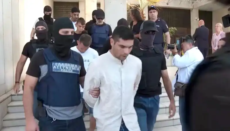 Atina'da Şok Cinayet: Ünlü Profesörün Öldürülmesi ve Gözaltılar